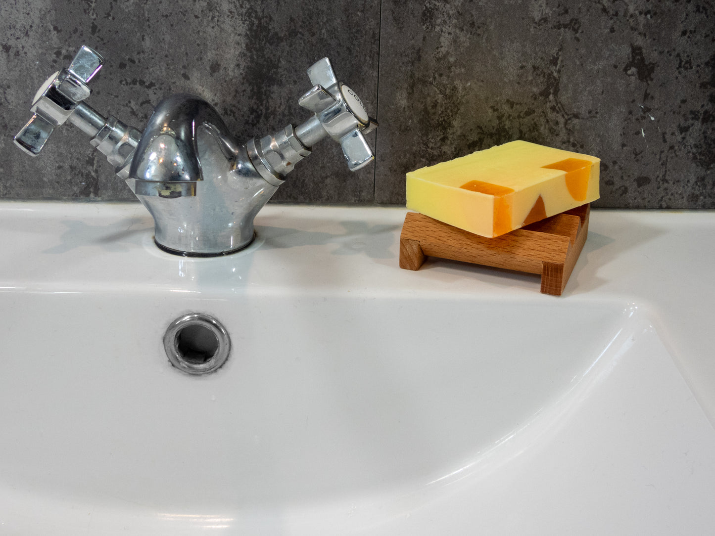 Wooden Shampoo/Conditioner/Scrub 'soap dish'