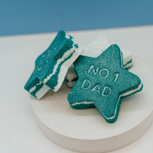 Star shaped Bath Bomb with the text No1 Dad