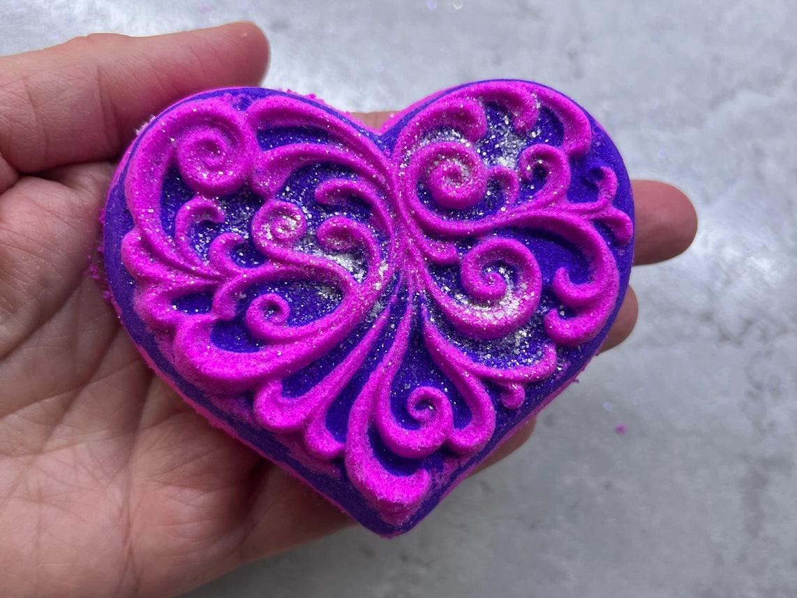 Frozen Heart Bath Bomb