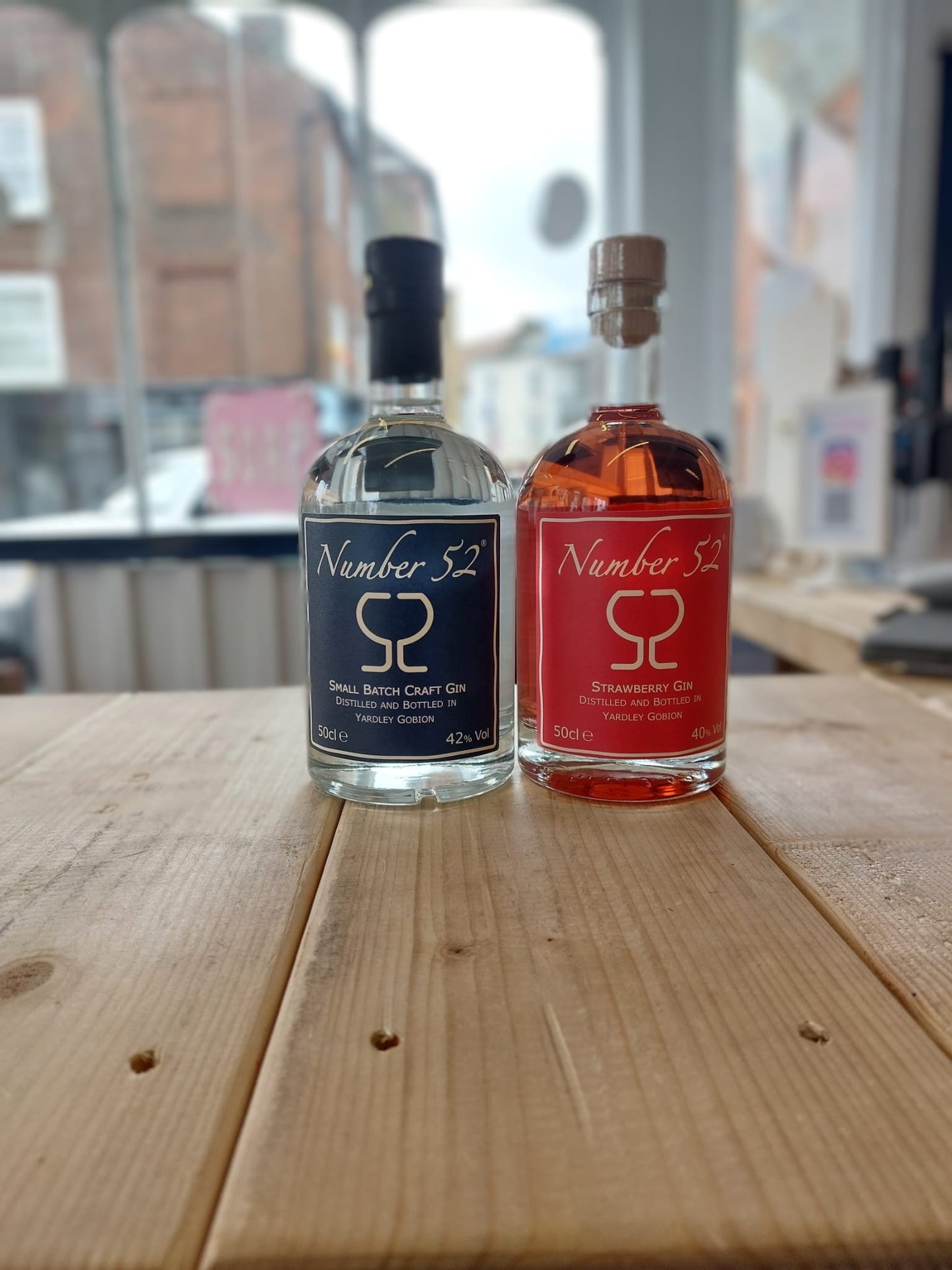 Number 52 Dry Gin (Moorend Distillery)